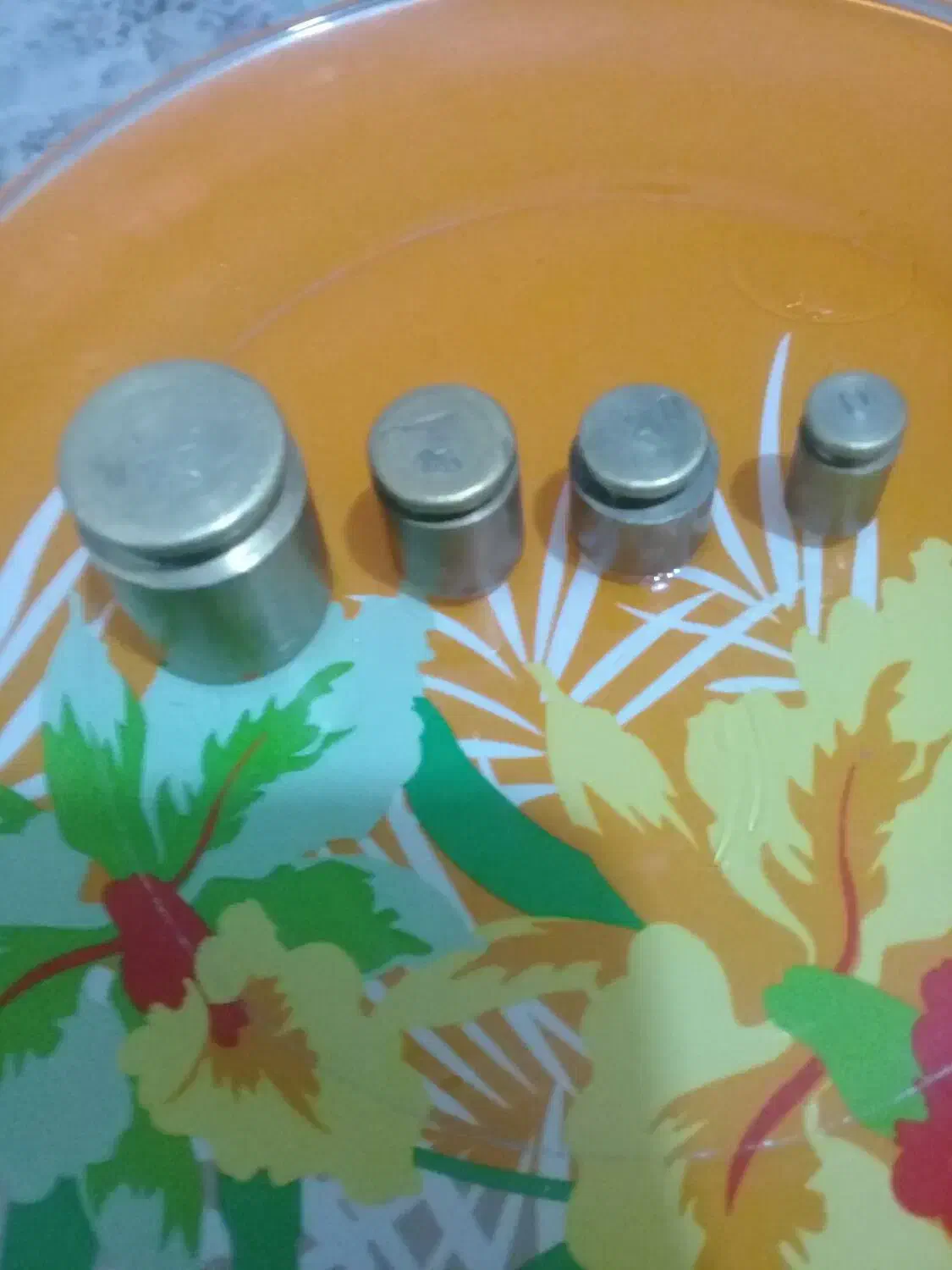 سنگ ترازوی برنجی قدیمی|کلکسیون اشیاء عتیقه|اراک, |دیوار