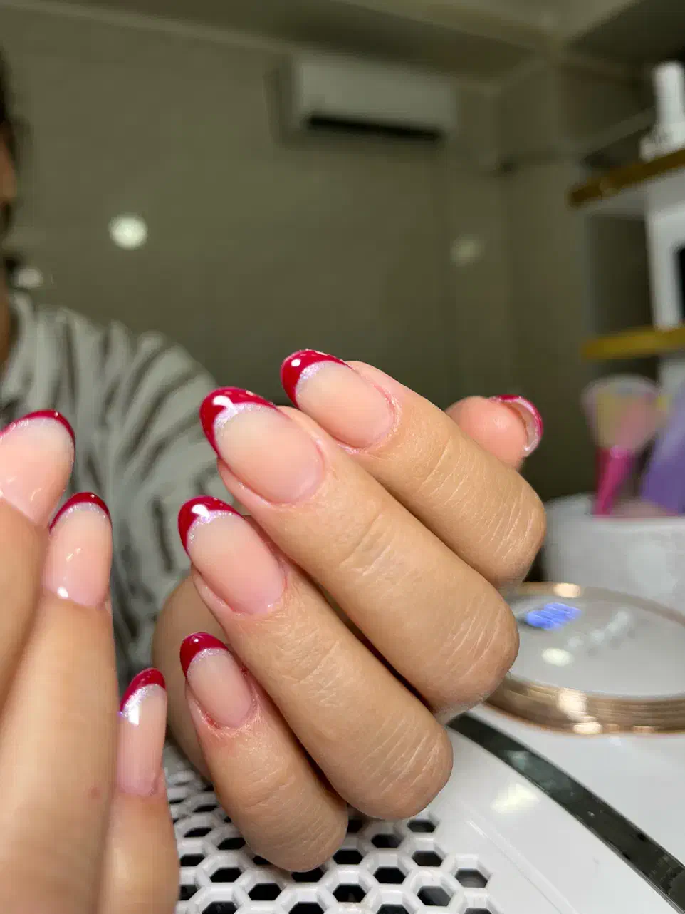 خدمات ویژه کاشت ناخن|خدمات آرایشگری و زیبایی|آبیک, |دیوار