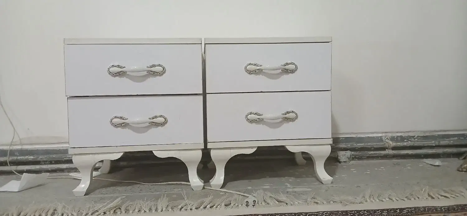 پاتختی|تخت و سرویس خواب|بروجرد, |دیوار