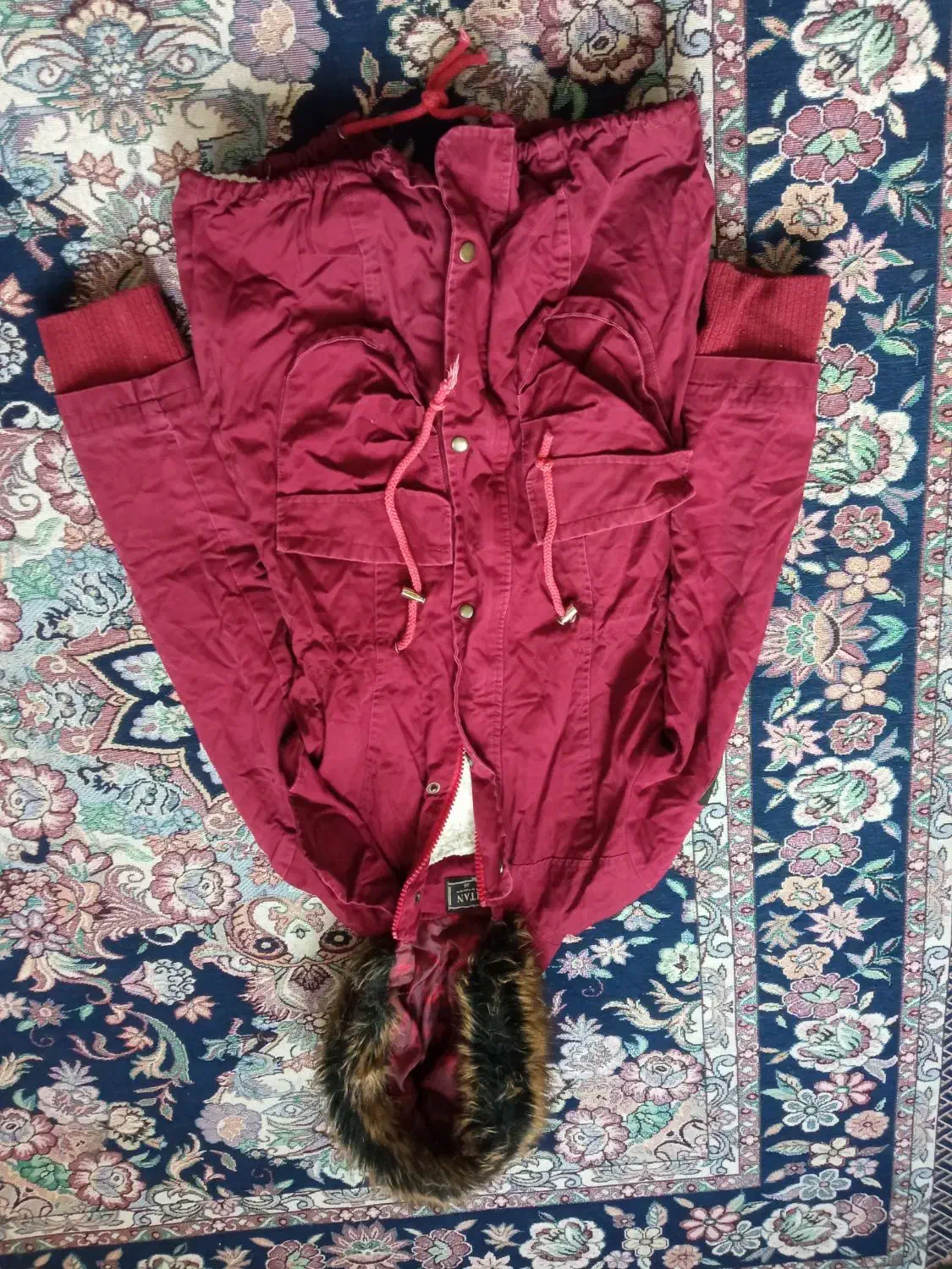 پالتو|لباس|بومهن, |دیوار