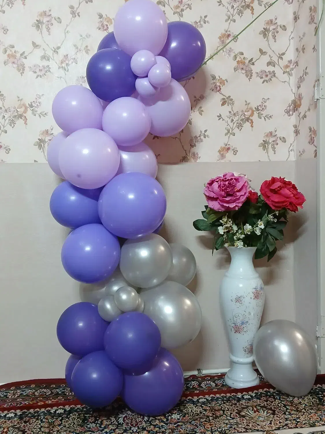 بادکنک|اسباببازی|مشهد, کارمندان دوم|دیوار