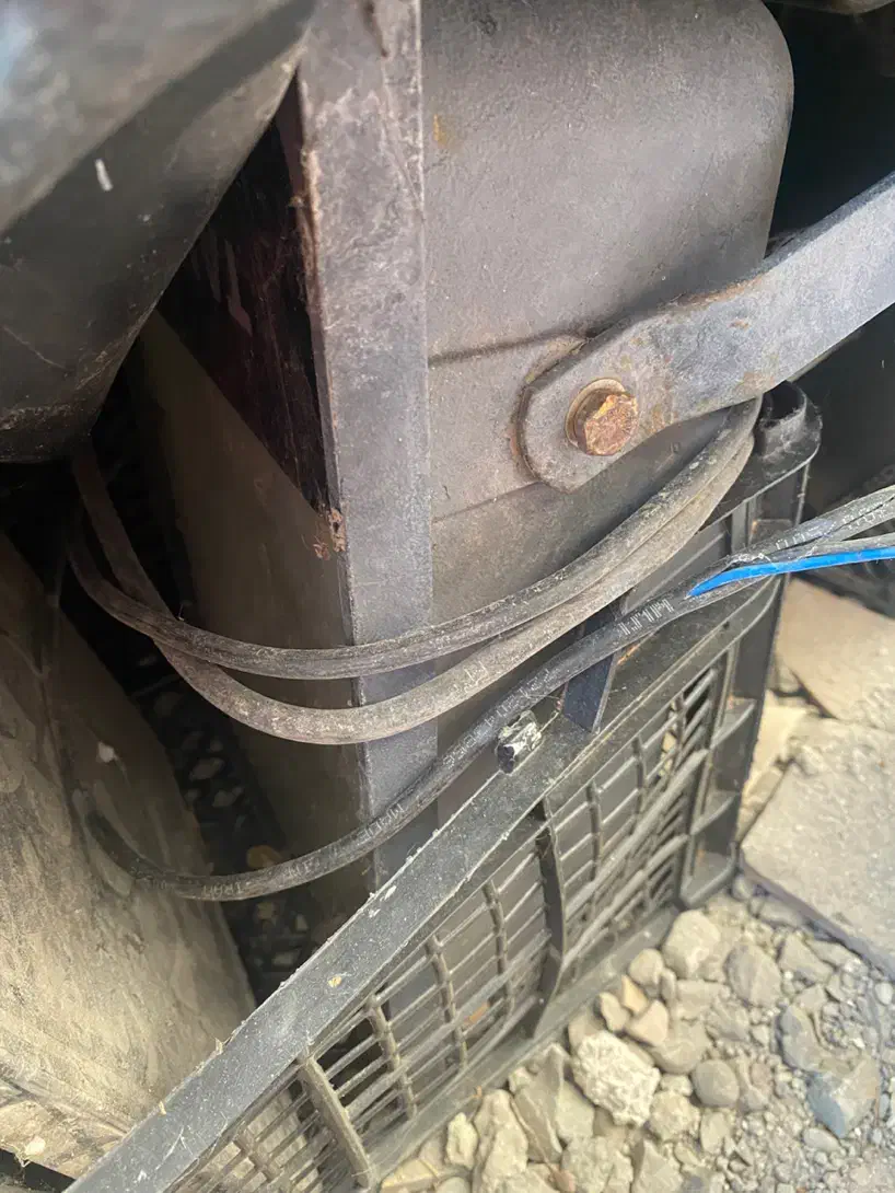 دو عدد پروژکتور|تلویزیون و پروژکتور|رودسر, |دیوار