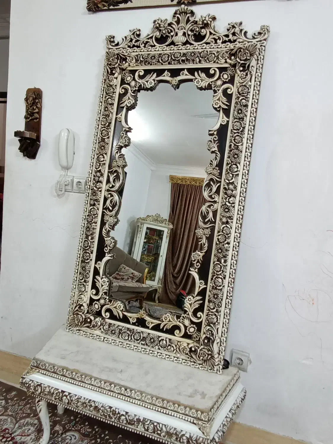 بوفه وظروف پذیرایی و آینه و میز تلویزیون|آینه|کاشمر, |دیوار