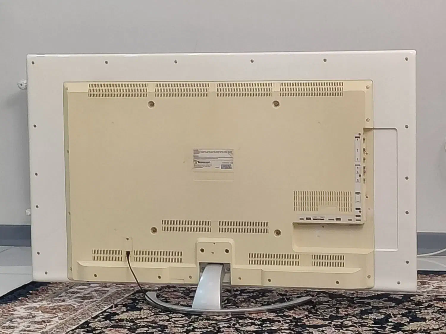 تلویزیون 55 اینچ سه بعدی سالم|تلویزیون و پروژکتور|اراک, |دیوار