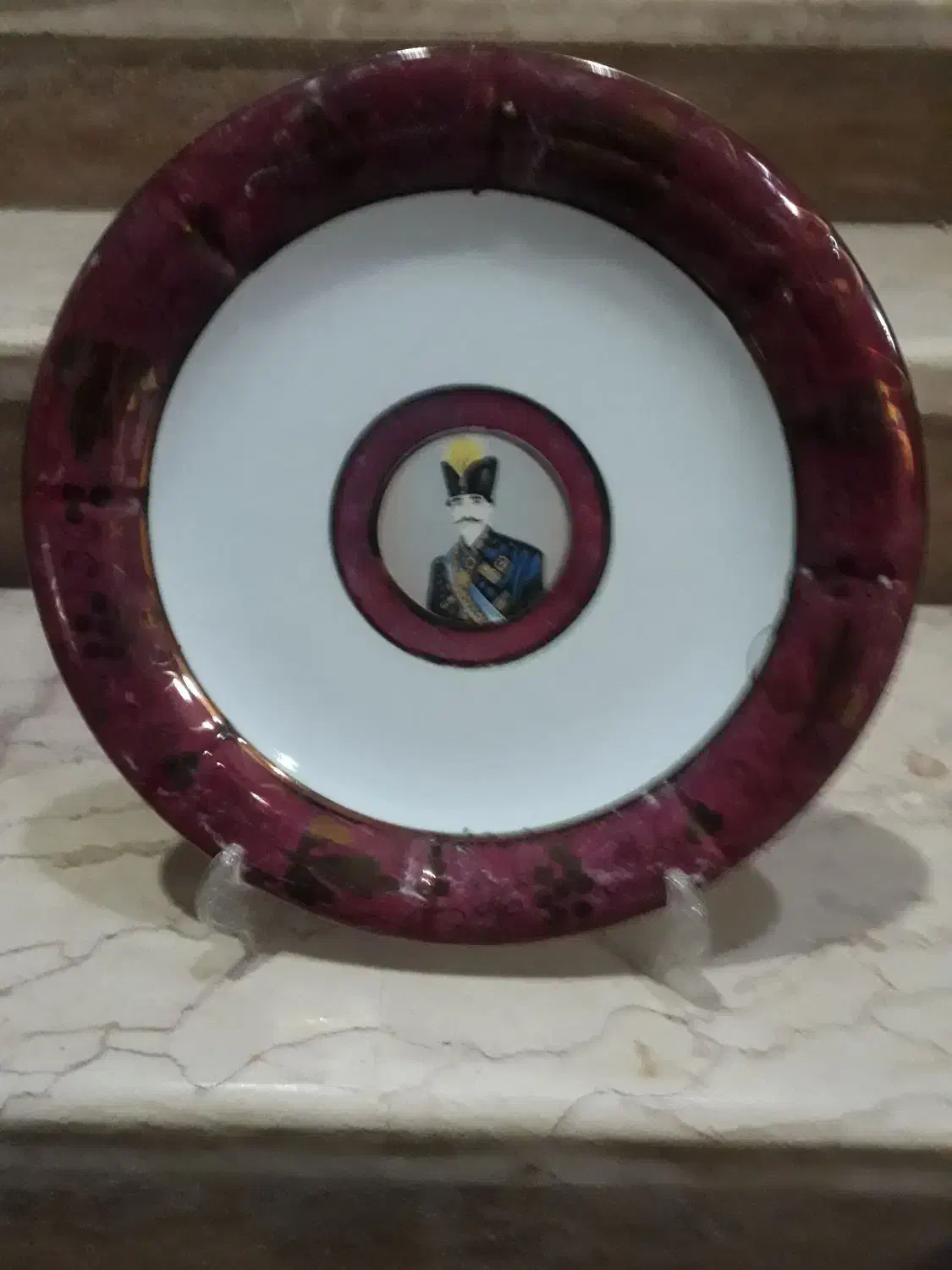 فروشبشقابطرحداردکوریتخت|کلکسیون اشیاء عتیقه|کیاشهر, |دیوار