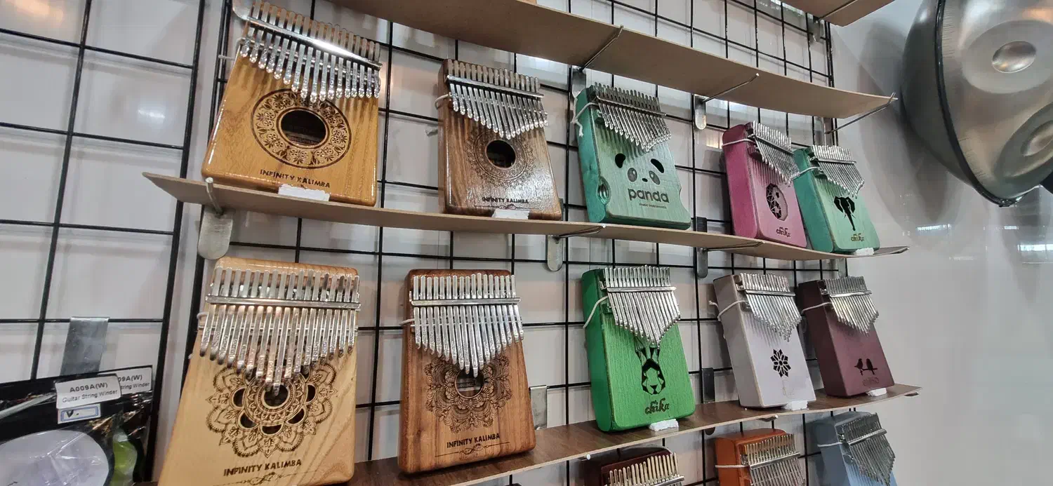 کالیمبا|پیانو، کیبورد، آکاردئون|بروجرد, |دیوار