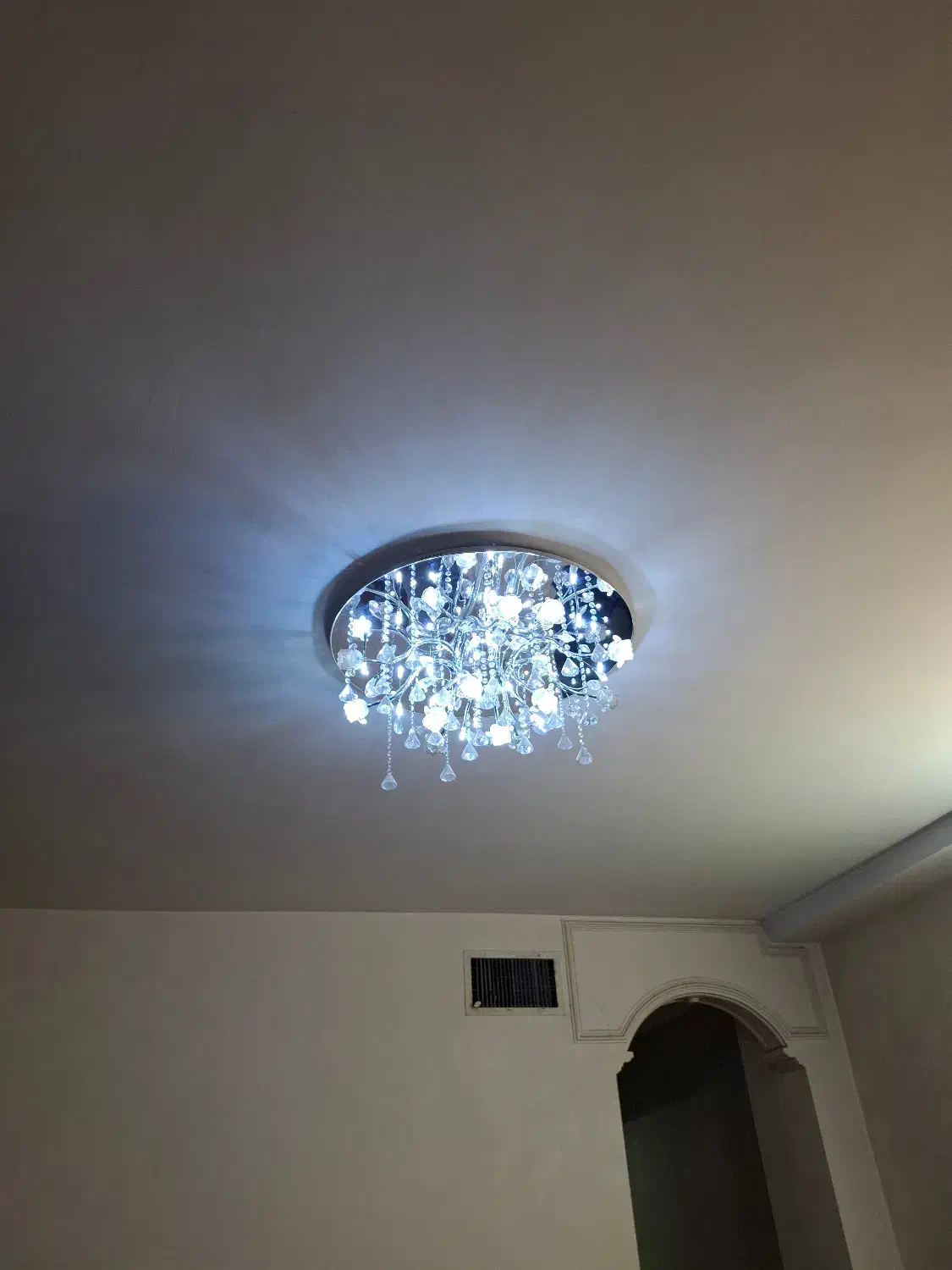 لوستر|لوستر و چراغ آویز|کرج, باغستان|دیوار