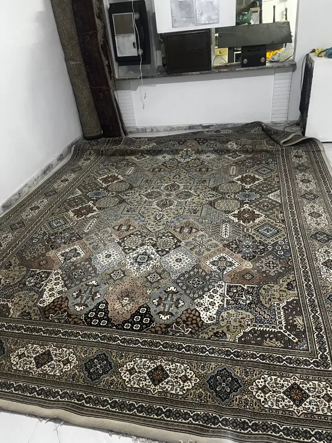 فرش ۱۲ و ۹ و ۶|فرش|مشهد, کوثر|دیوار