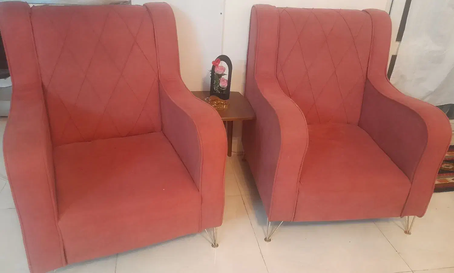 مبلمان هشت نفره به همراه میز عسلی|مبلمان خانگی و میز عسلی|گلبهار, شهر جدید گلبهار|دیوار