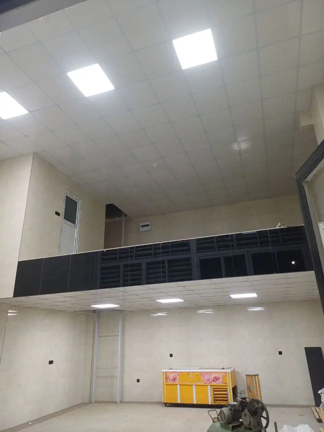 مغازه تجاری شهرک صنعتی سلطانیه|فروش مغازه و غرفه|سلطانیه, |دیوار