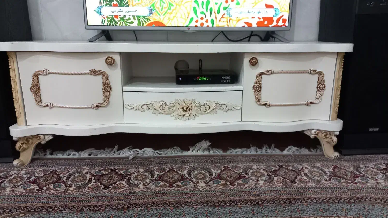 میز تلویزیون سالم وتمیز|میز تلویزیون|بهارستان, |دیوار