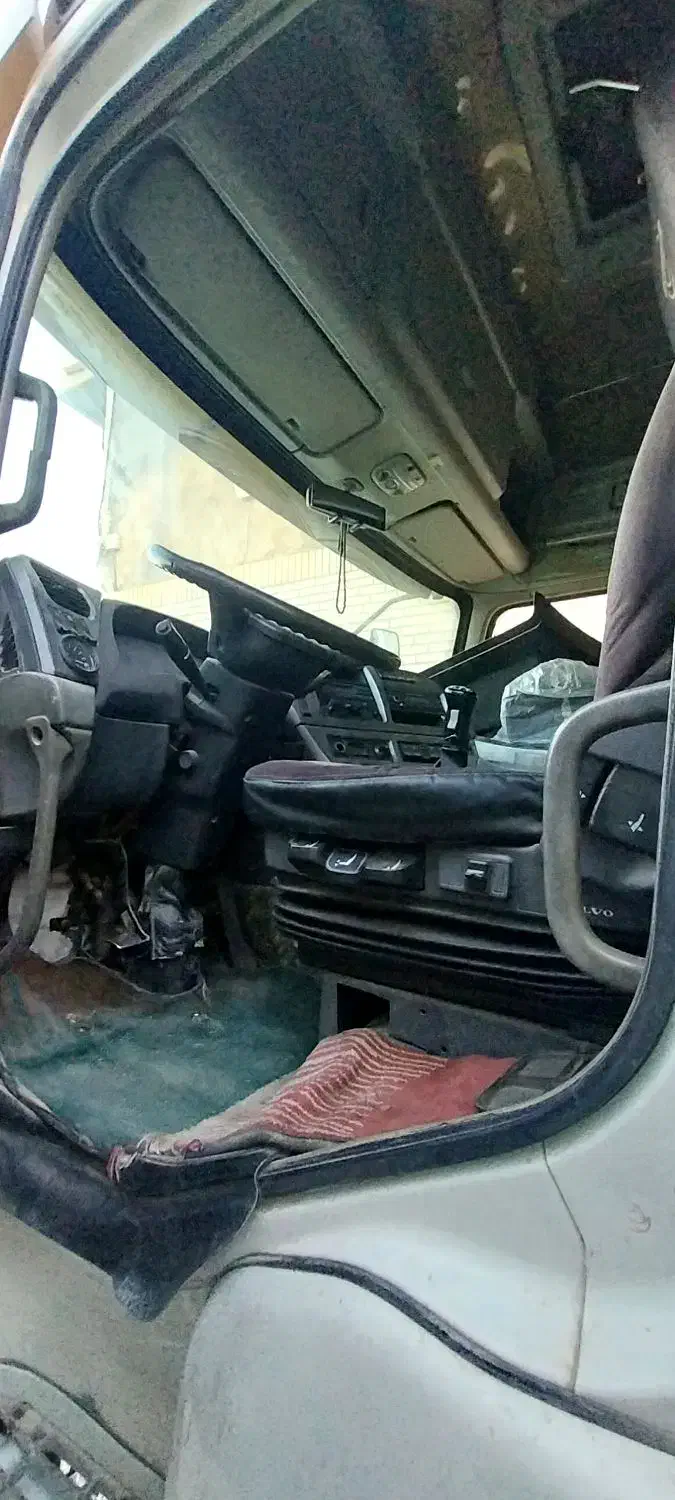 کشنده دانگ فنگ ۲۰۰۷بی رنگ|خودرو سنگین|یزد, |دیوار