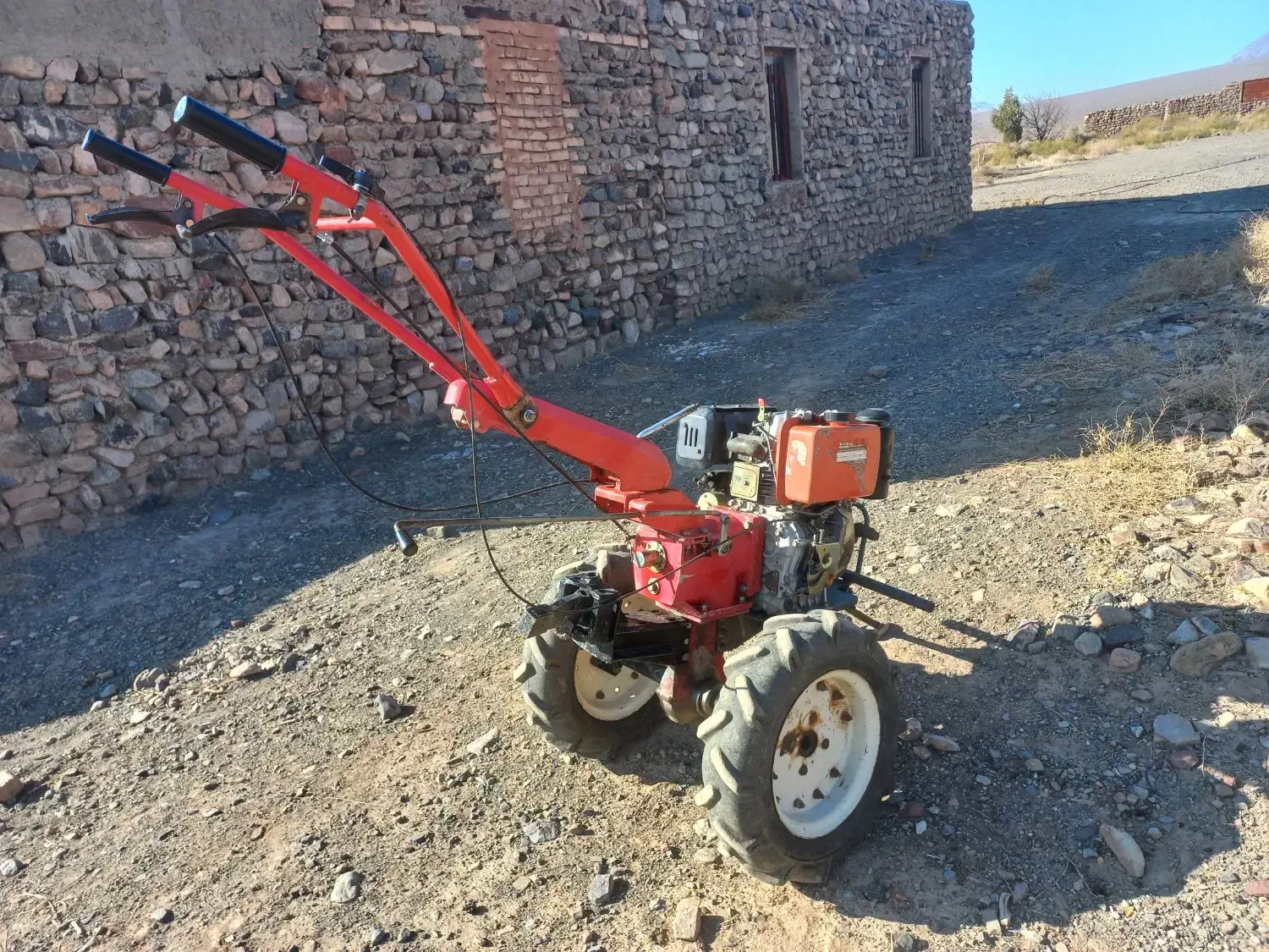 تیلر|ماشین‌آلات صنعتی|اسفراین, |دیوار