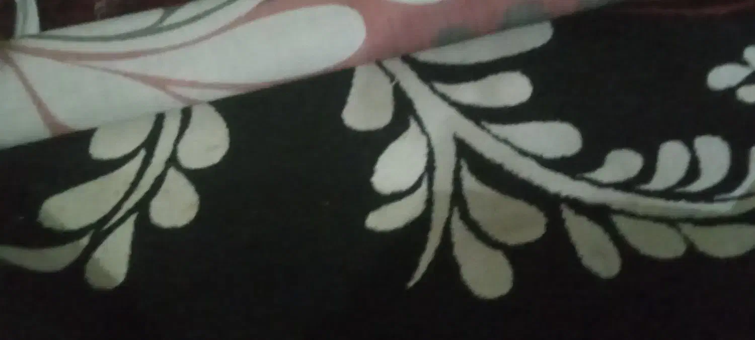 یک قالی دست بافت قدیمی ولی سنتی|فرش|گرگان, |دیوار