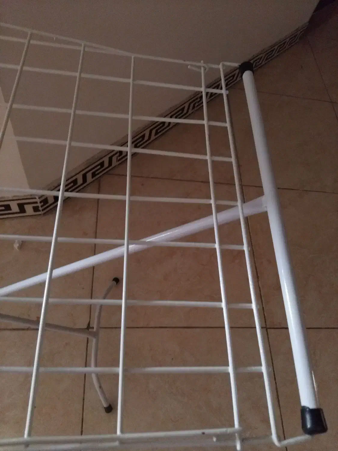 بندرخت بالدار نو وسالم|بندرخت و رخت‌آویز|گرگان, |دیوار