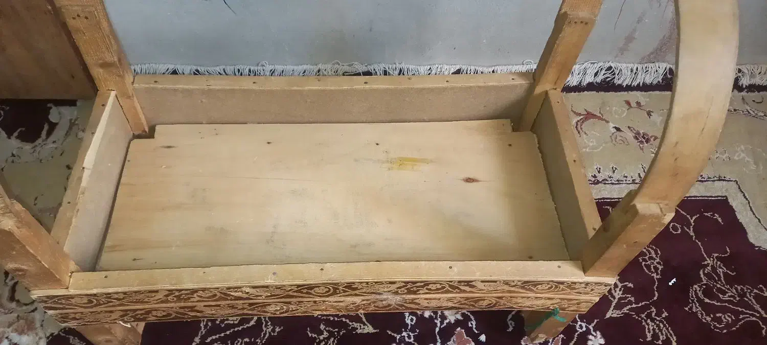 گهواره|تخت و صندلی بچه|ایذه, |دیوار