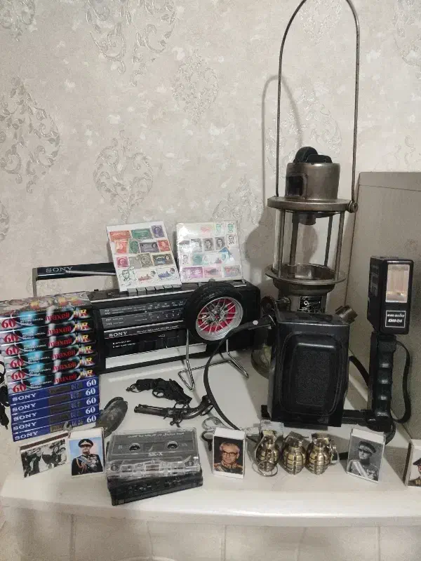 ضبط صوت نوار کاست چراغ زنبوری دوربین لوبیتل قدیمی|کلکسیون اشیاء عتیقه|نهاوند, |دیوار