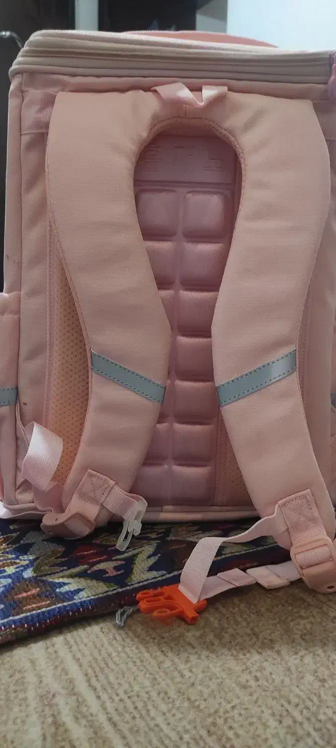 کوله صندوقی دخترانه در حد نو|کیف، کفش، کمربند|لاهیجان, قیام|دیوار