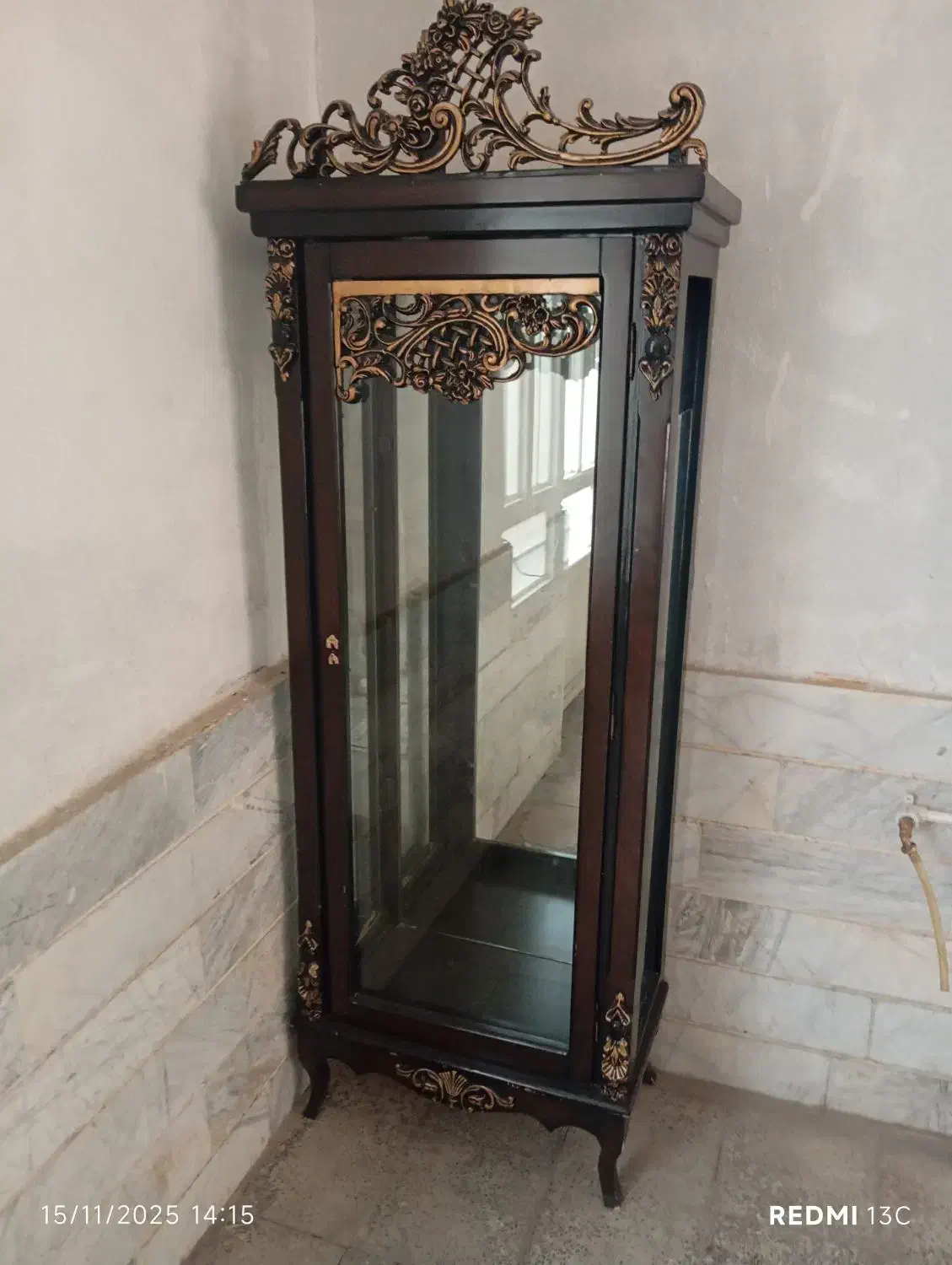 اینه قدی|بوفه، ویترین، کنسول|مهاجران, |دیوار