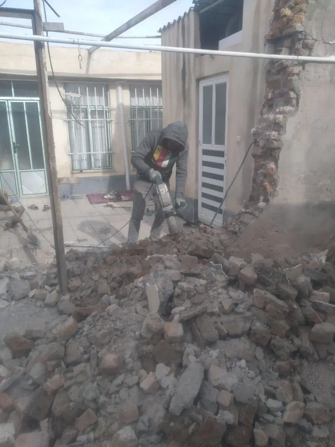 تخریب ساختمان برادران قاسمی|خدمات پیشه و مهارت|اردبیل, |دیوار