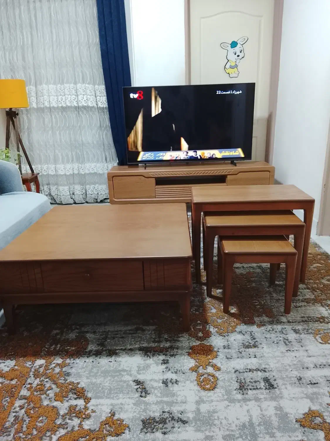 جلو مبلی و عسلی چوب راش|مبلمان خانگی و میز عسلی|گرگان, |دیوار