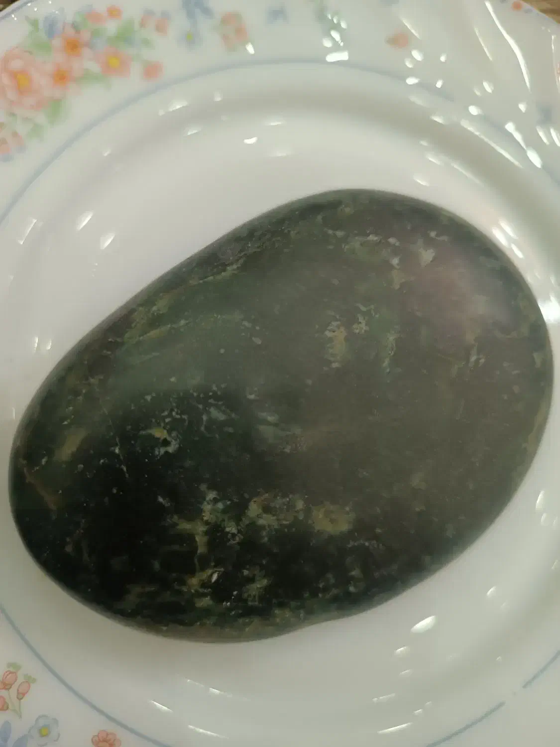 سنگ یشم سلطنتی ختن|جواهرات|بندرعباس, |دیوار