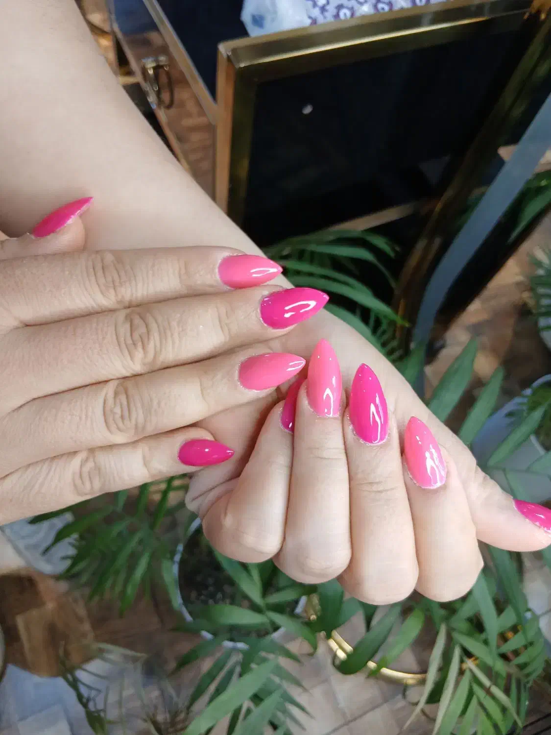 نیازمند مدل ناخن|خدمات آرایشگری و زیبایی|رشت, پیرسرا|دیوار