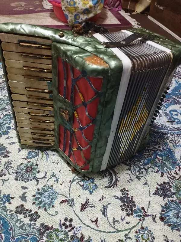 آکردیون 32|پیانو، کیبورد، آکاردئون|بهشهر, |دیوار