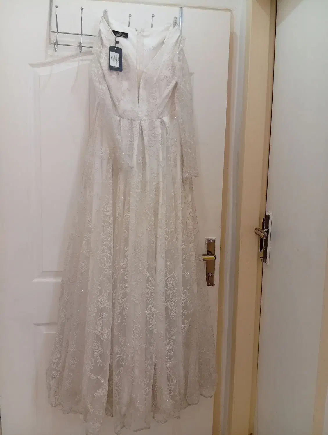 پیراهن|لباس|کرمان, |دیوار