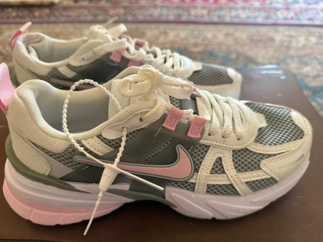 کتونی اورجینال سایز ۴۰ نو نو|کیف، کفش، کمربند|کوه چنار, |دیوار