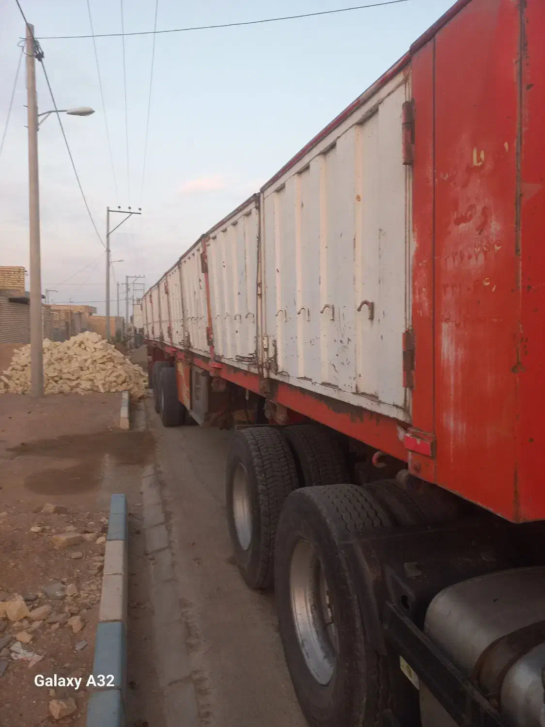 تریلی لبه ۱۲/۲۰|خودرو سنگین|جرقویه, |دیوار