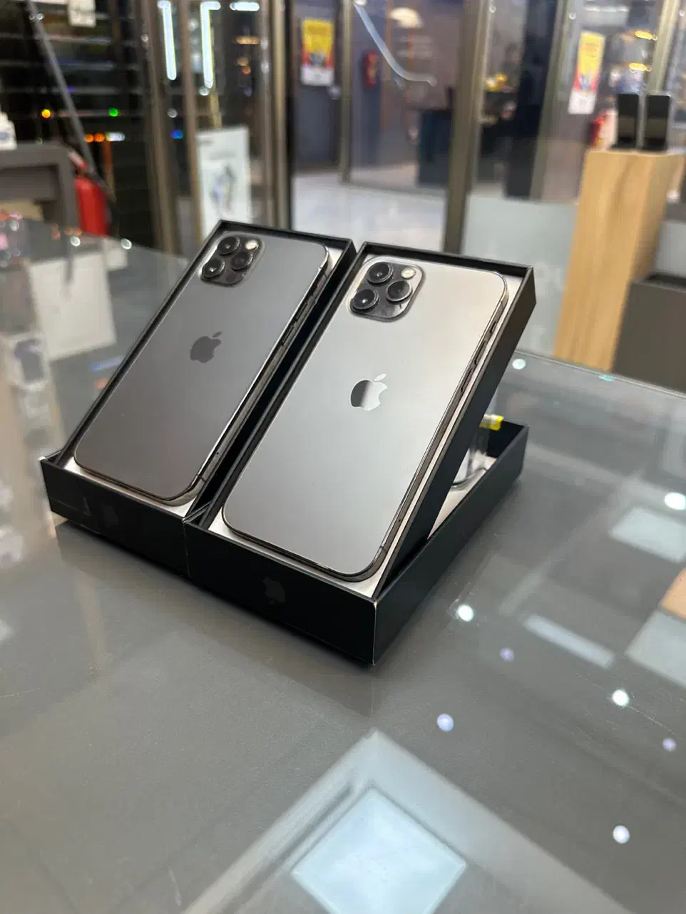 آیفون ۱۲پرو iphone 12pro apple 12 pro 256/128|موبایل|اصفهان, احمدآباد|دیوار