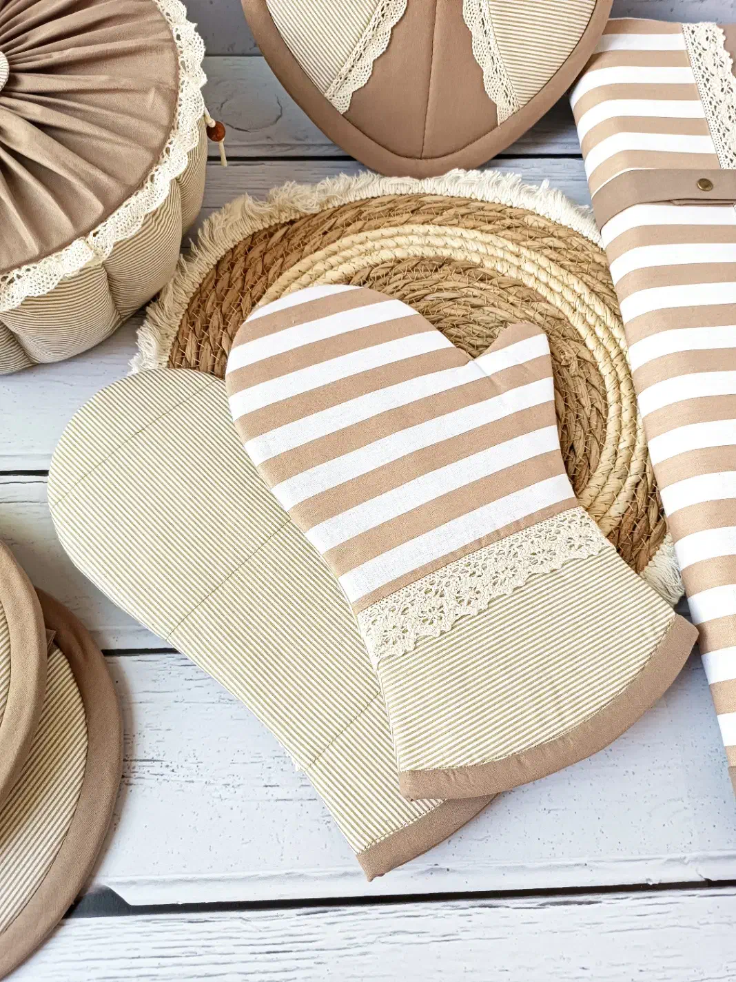 سرویس آشپزخانه عروس|سفره، حوله، دستمال آشپزخانه|فردیس, منظریه|دیوار