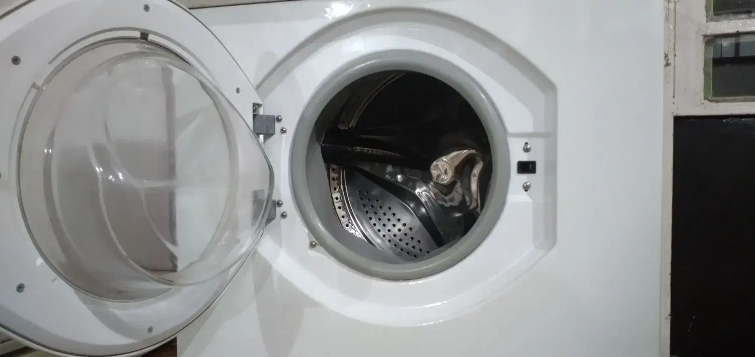 ماشین لباسشویی|ماشین لباسشویی و خشک‌کن لباس|دورود, |دیوار