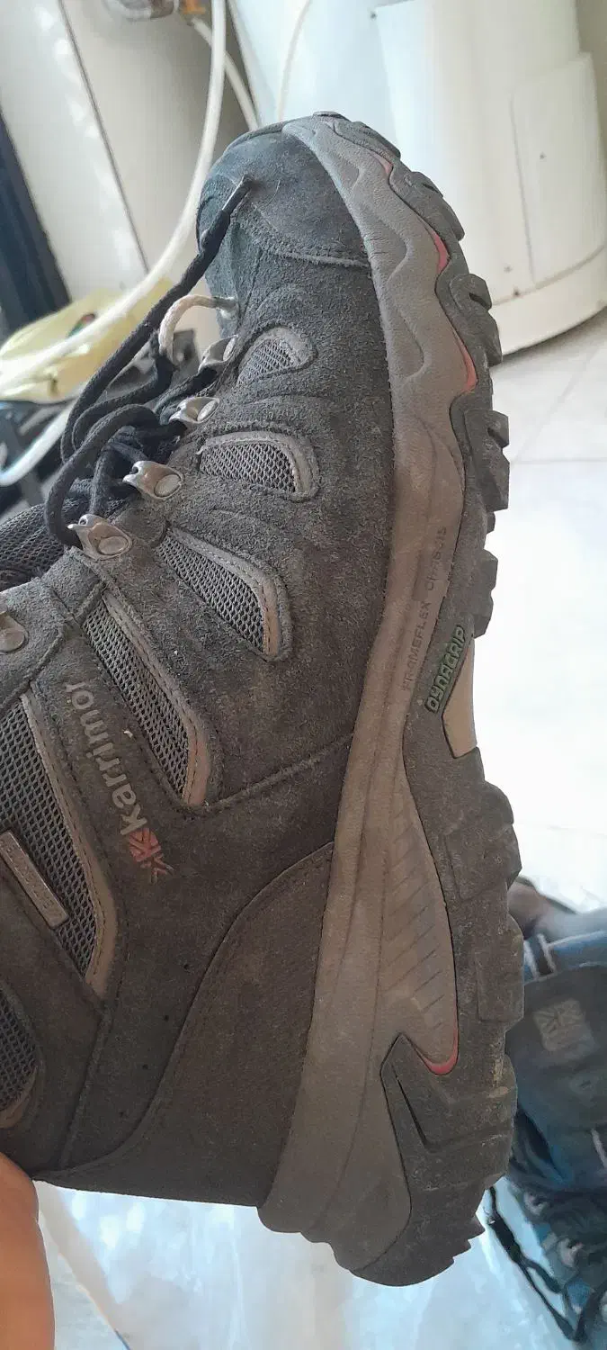 کفش کوهنوردی|کیف، کفش، کمربند|مریوان, |دیوار