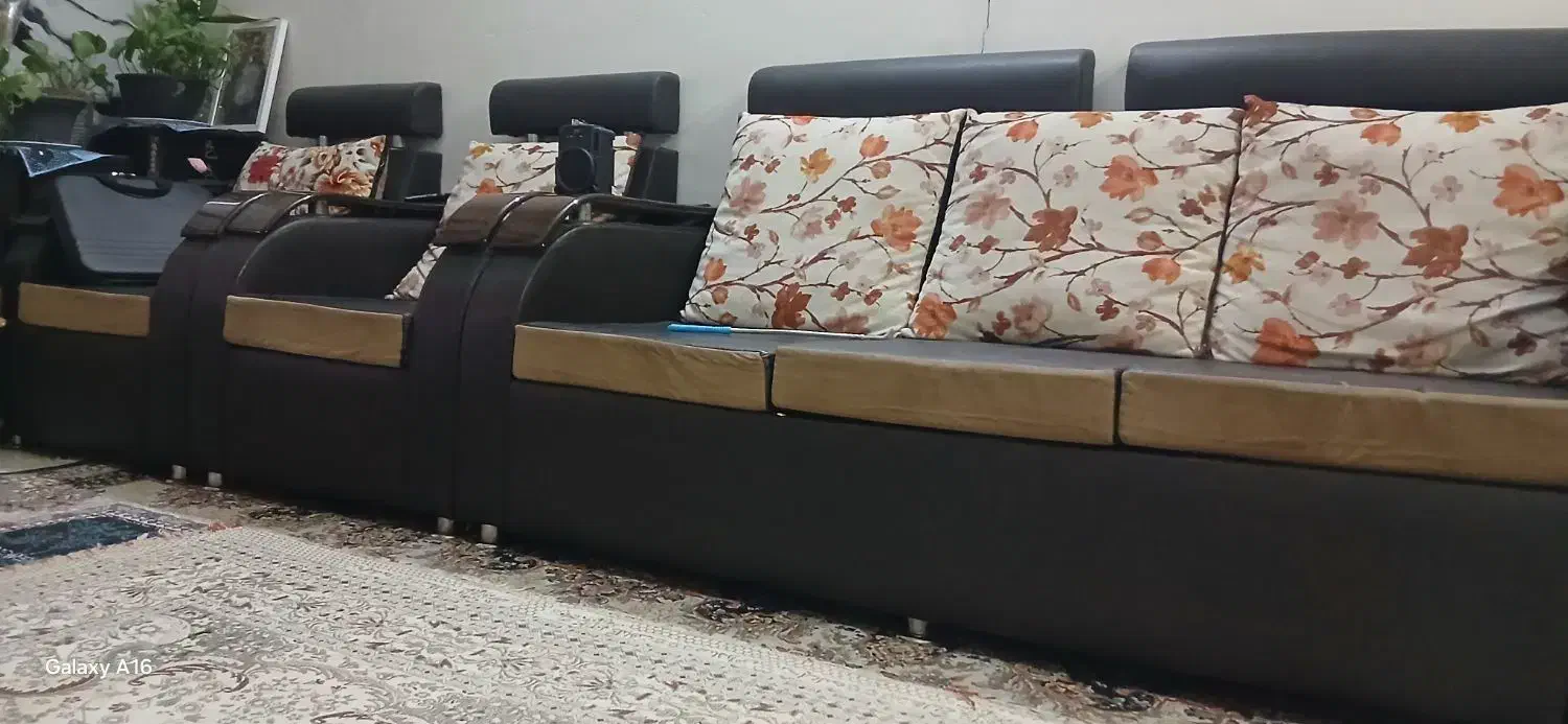 مبل به همراه میز ناهارخوری|مبلمان خانگی و میز عسلی|پاکدشت, پاکدشت (مامازند)|دیوار