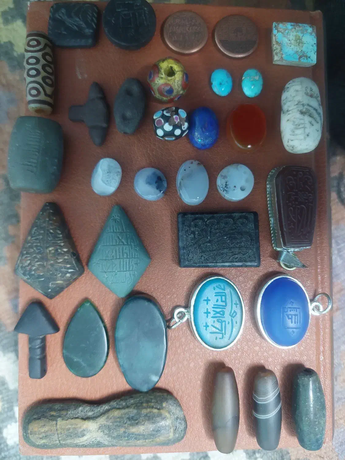 نگین سنگ مهره قدیمی|جواهرات|یزد, |دیوار