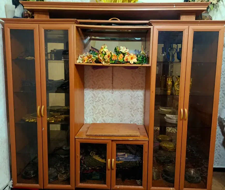 یک کمد بزرگ نو جادارهم بوفه وجاتلویزیونی|جاکفشی، کمد، دراور|زاهدان, |دیوار