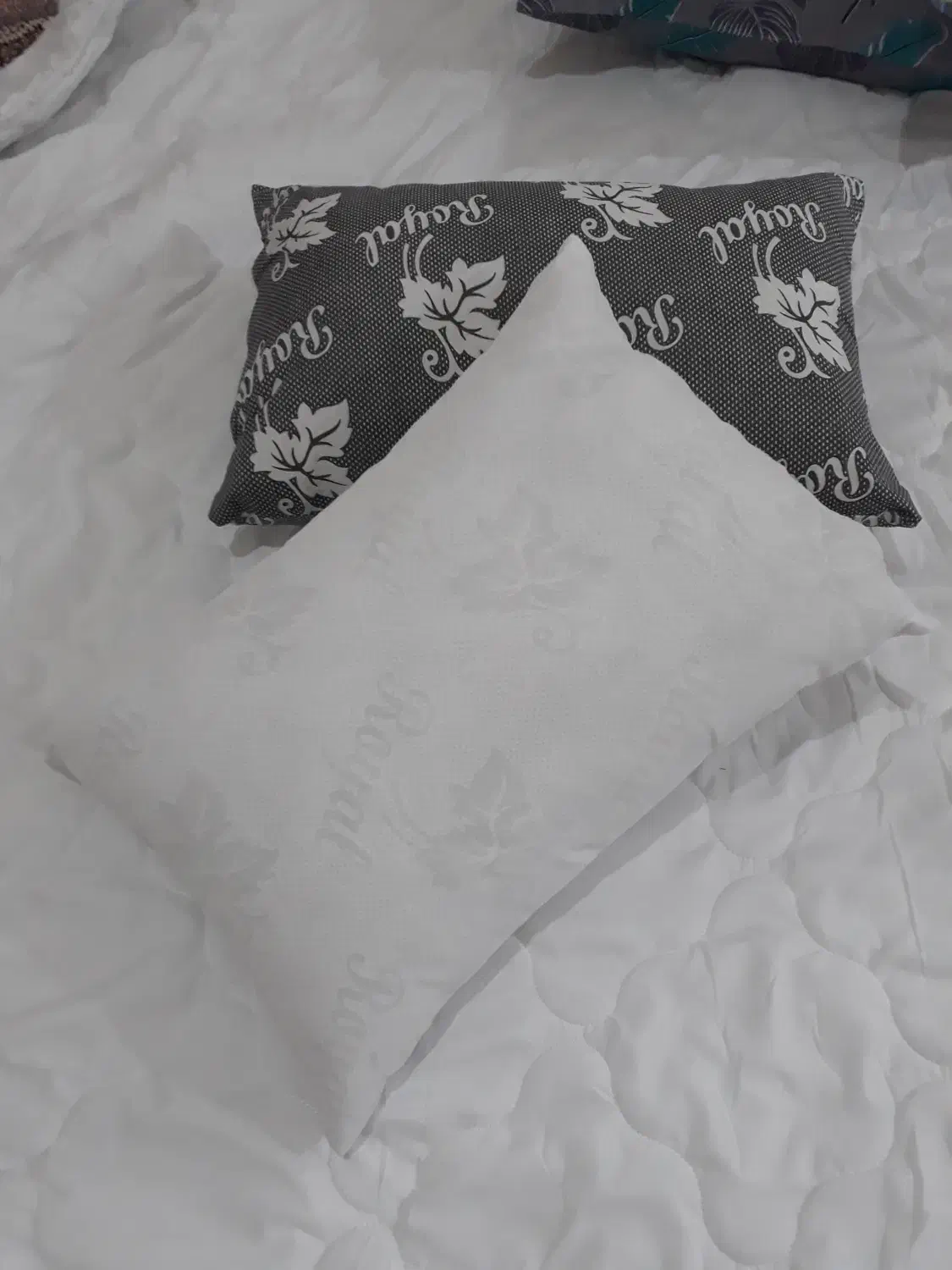 بالش الیاف هالو(توپی) قابل شستشودرجه یک|رختخواب، بالش، پتو|شیراز, شهرک صنعتی شیراز|دیوار