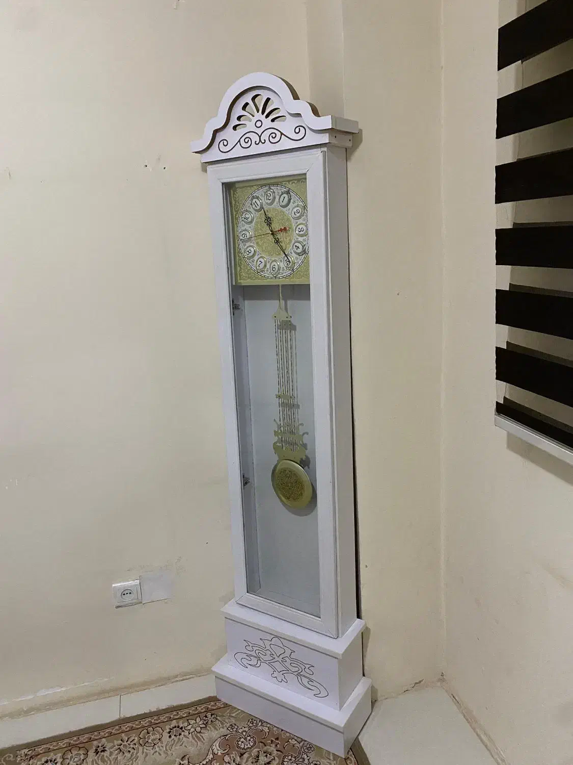 ساعت و میزغذاخوری و کمدلباس|ساعت دیواری و تزئینی|هشتگرد, فاز ۷ مهستان|دیوار