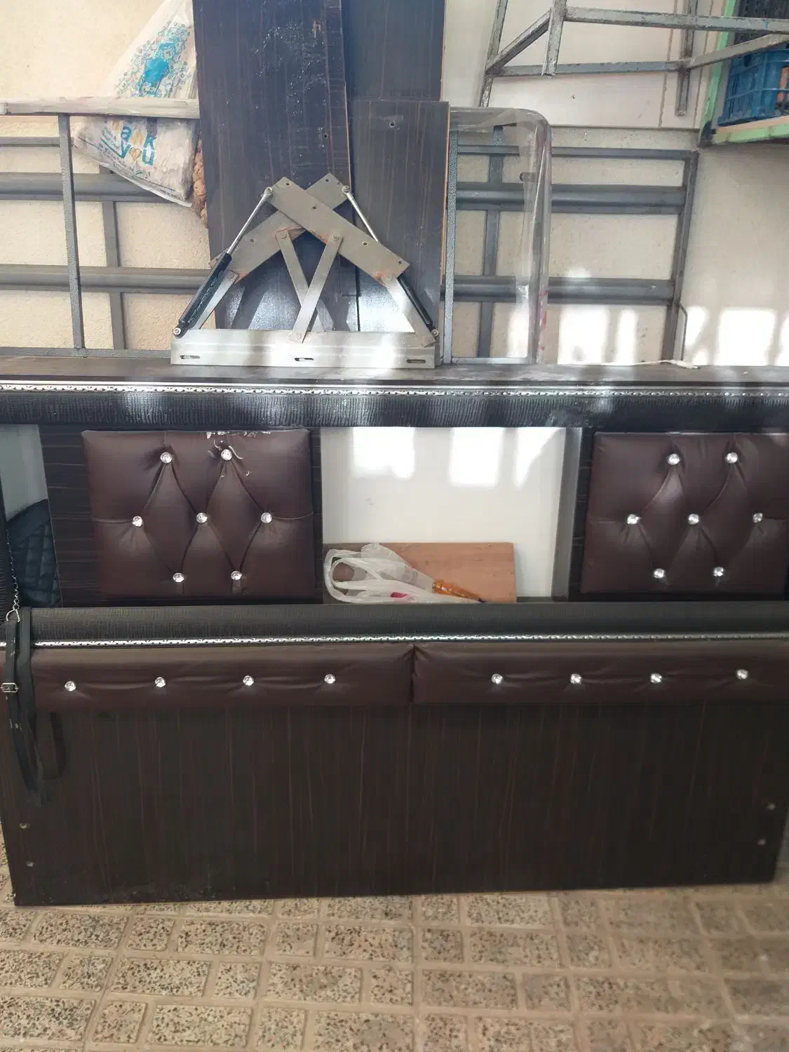 تخت دونفره باز شو همراه کفی و دوتا جک کاملا سالم|تخت و سرویس خواب|ابهر, |دیوار