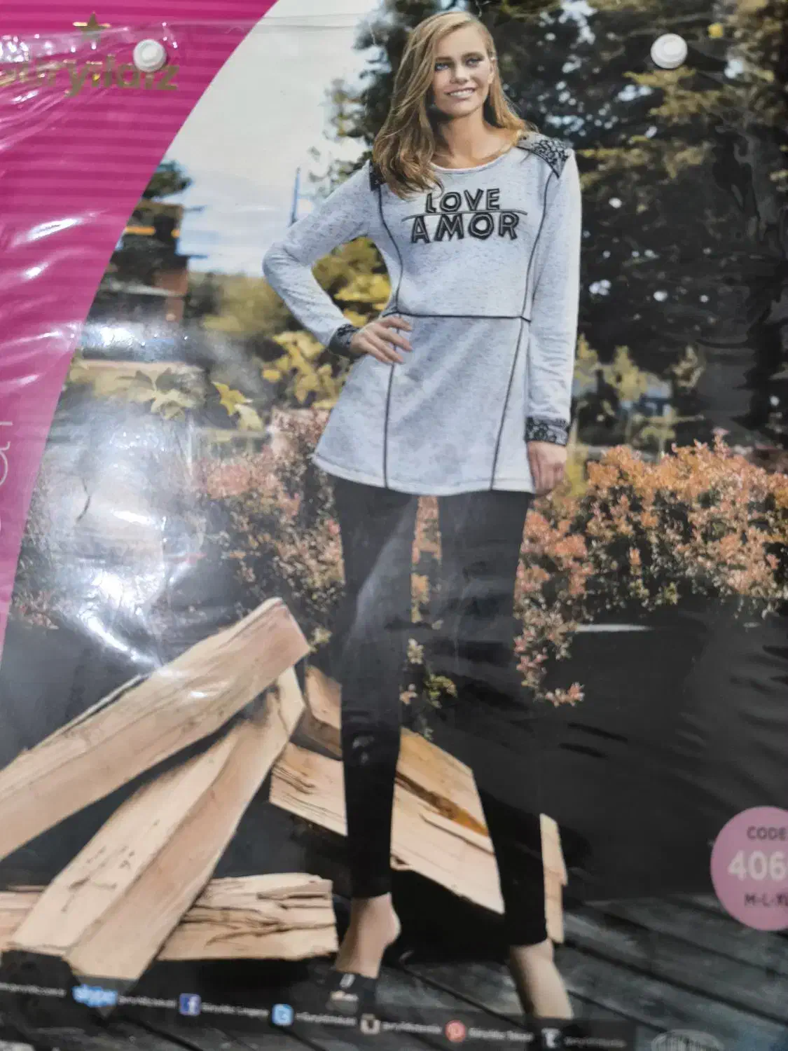 ست بارشلوار|لباس|شاهینشهر, مورچه خورت|دیوار