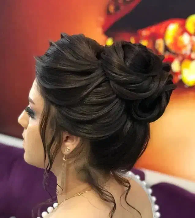 میکاپ و شینیون محفلی|خدمات آرایشگری و زیبایی|اصفهان, عمان سامانی|دیوار