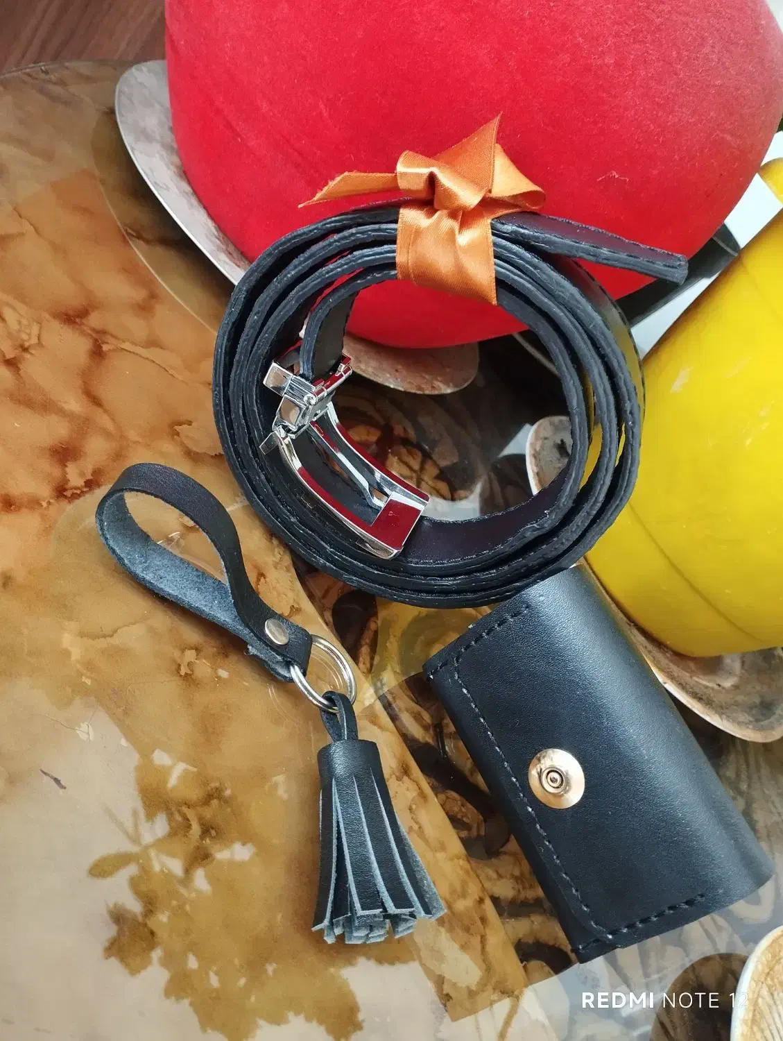 دوخت انواع محصولات چرم|کیف، کفش، کمربند|یاسوج, |دیوار