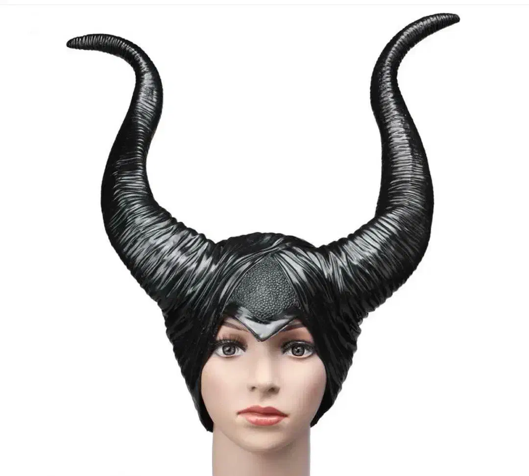 هالویین کلاه ملفسینت|لباس|رشت, معلم|دیوار