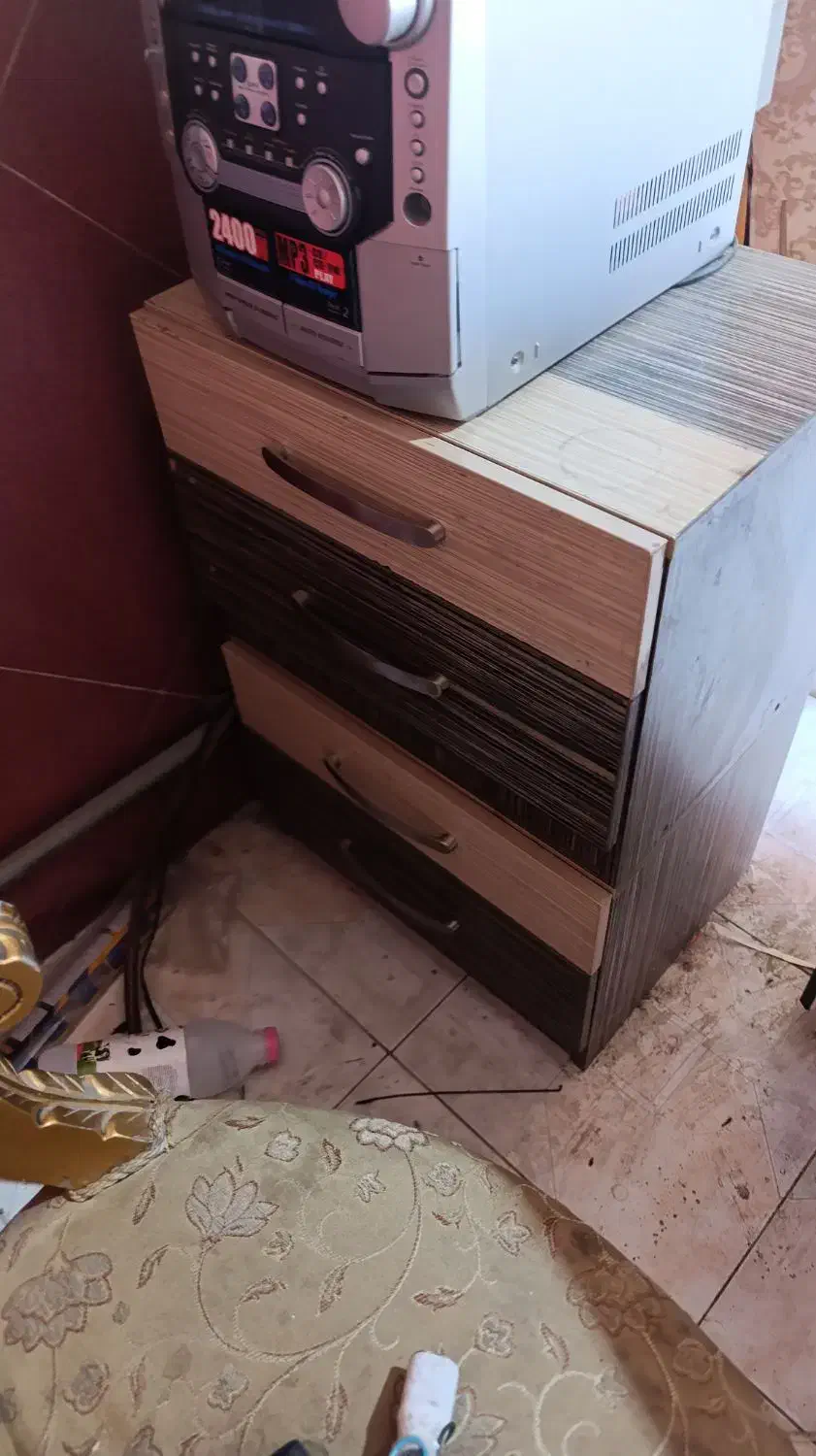 ی دونه میزتحریر وی ست ۴کشو |میز تحریر و کامپیوتر|ری, صالحآباد شرقی|دیوار