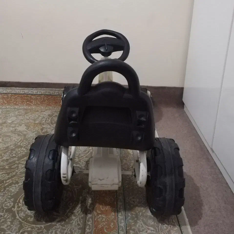 چهار چرخ کودک|دوچرخه، اسکیت، اسکوتر|پرند, فاز ۶|دیوار