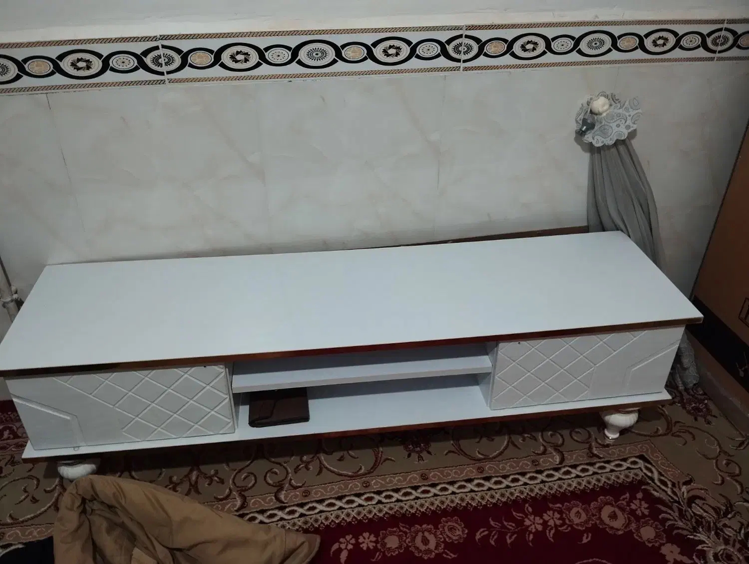 میز تلویزیون و کنسول|مبلمان خانگی و میز عسلی|شیرین‌سو, |دیوار