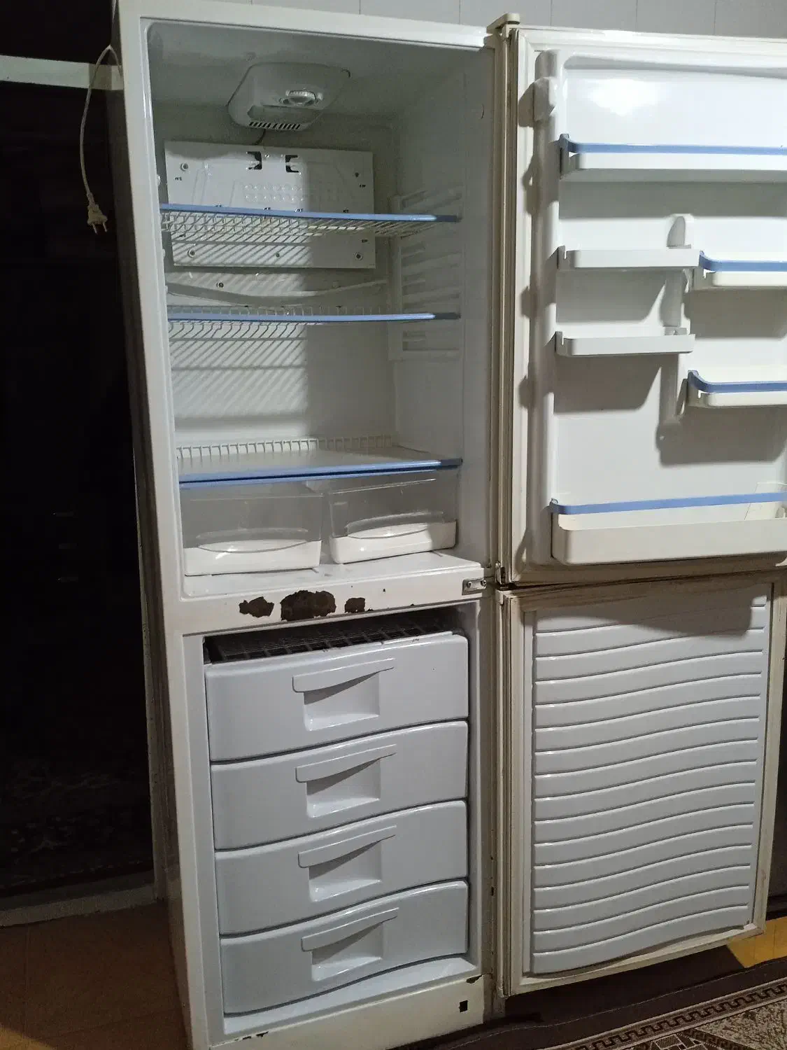 یخچال فریزر کاملاً نو و سالم|یخچال و فریزر|نیشابور, ده حلاج|دیوار