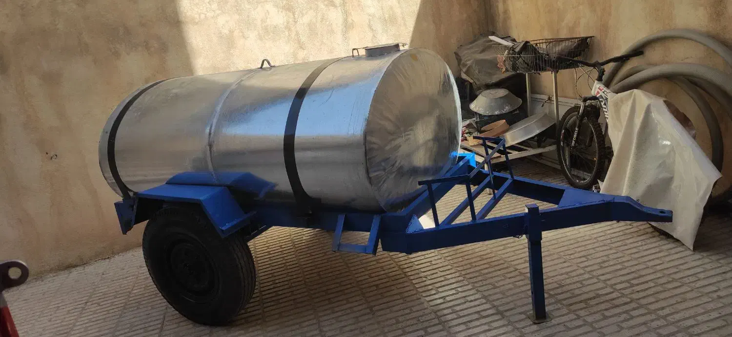 تانکر چرخدار مرغوب|ماشین‌آلات صنعتی|هرسین, |دیوار